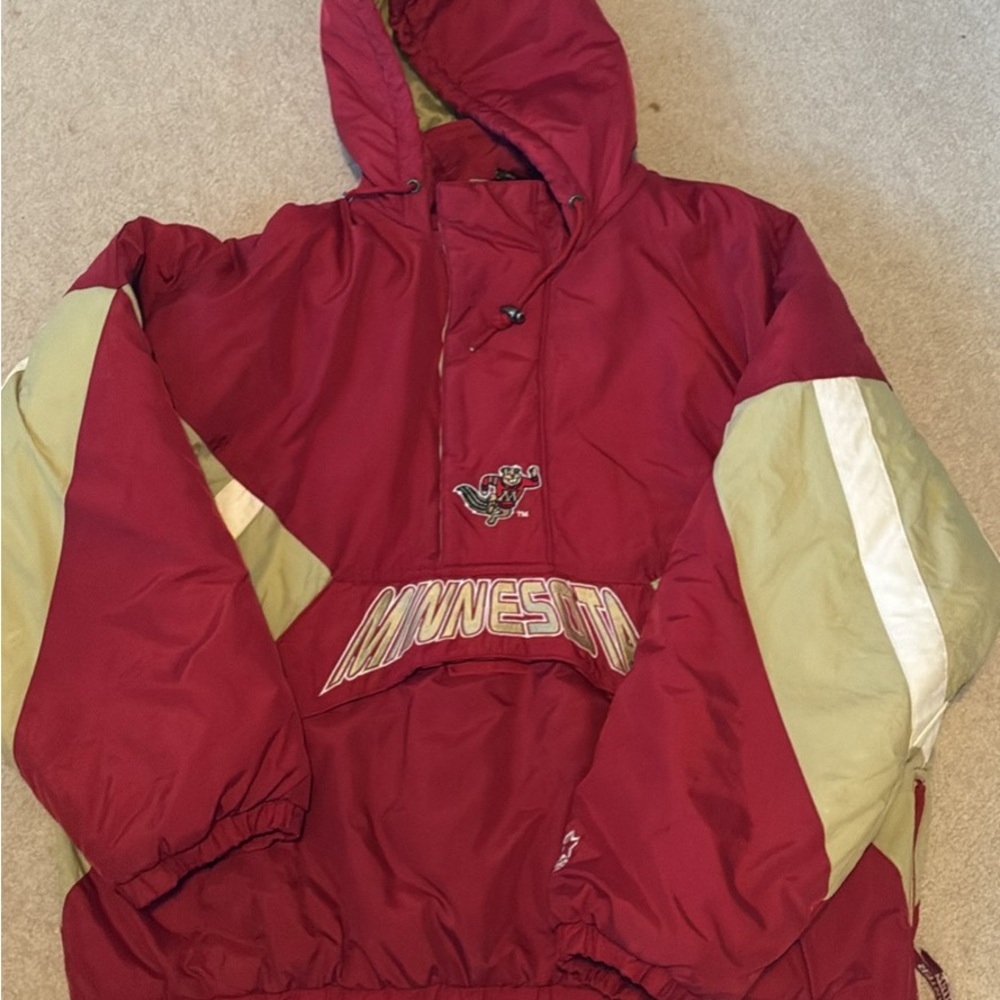 Vintage University of Minnesota Gophers Starter Jacket size XL.